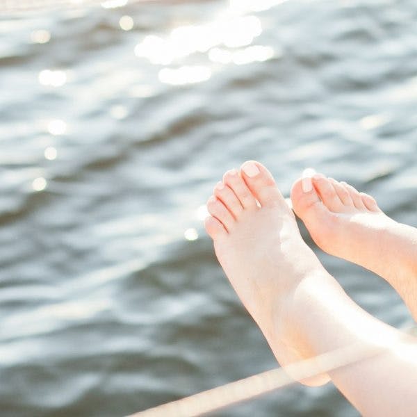Easy Ways To Get Rid Of Dead Skin From Your Feet
