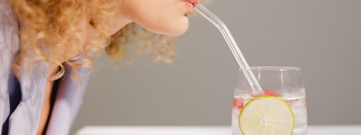 How To Stay Hydrated In 7 Easy Ways, According To A Top Nutritionist 