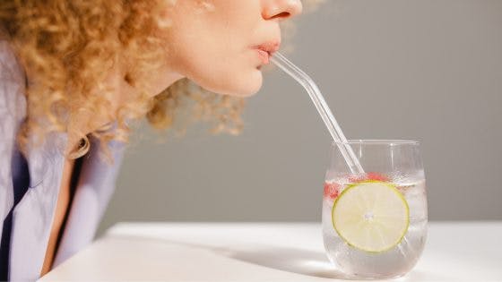 How To Stay Hydrated In 7 Easy Ways, According To A Top Nutritionist 
