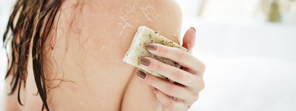 The Best Way To Use A Body Exfoliator To Treat Dry Winter Skin