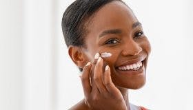 How To Apply A Face Serum? Follow These Expert Tips