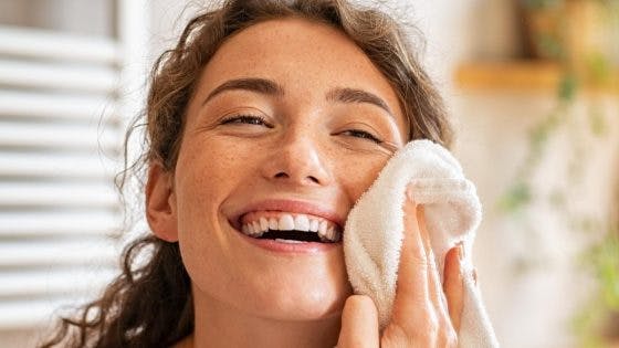 Cleansers For Oily Skin: Your Complete Guide