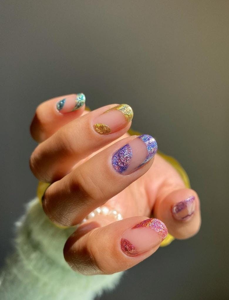 holographic pastel manicure