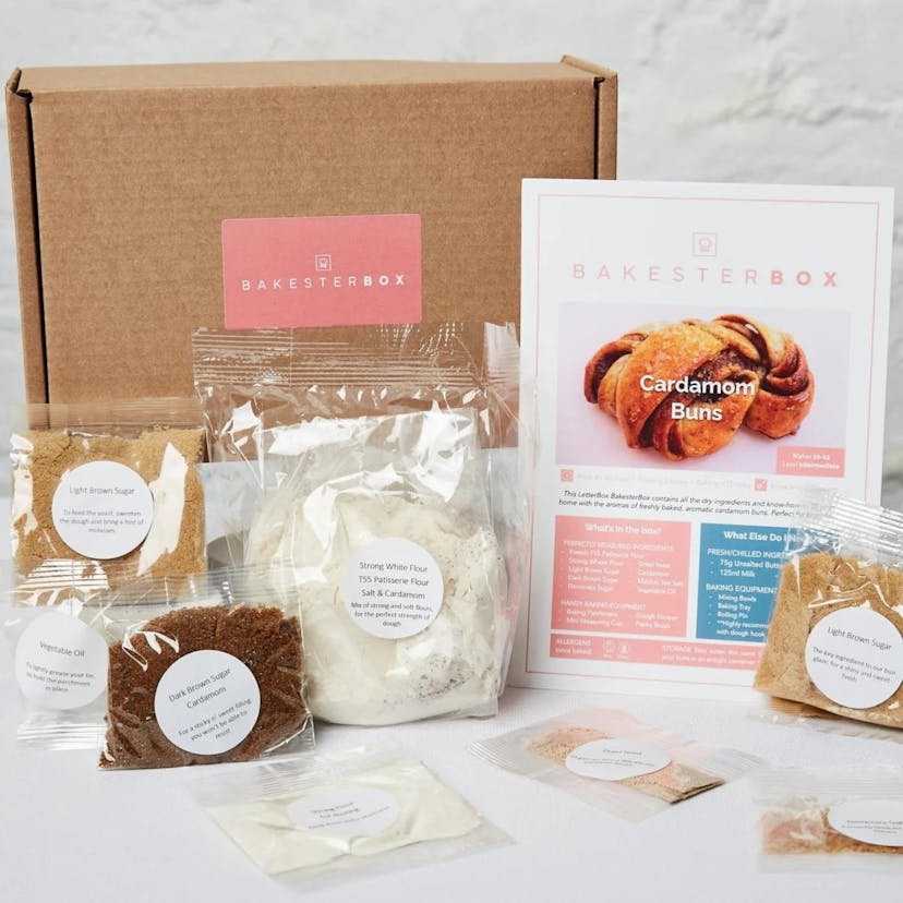 Bakester Box Cookies & Cake Kits