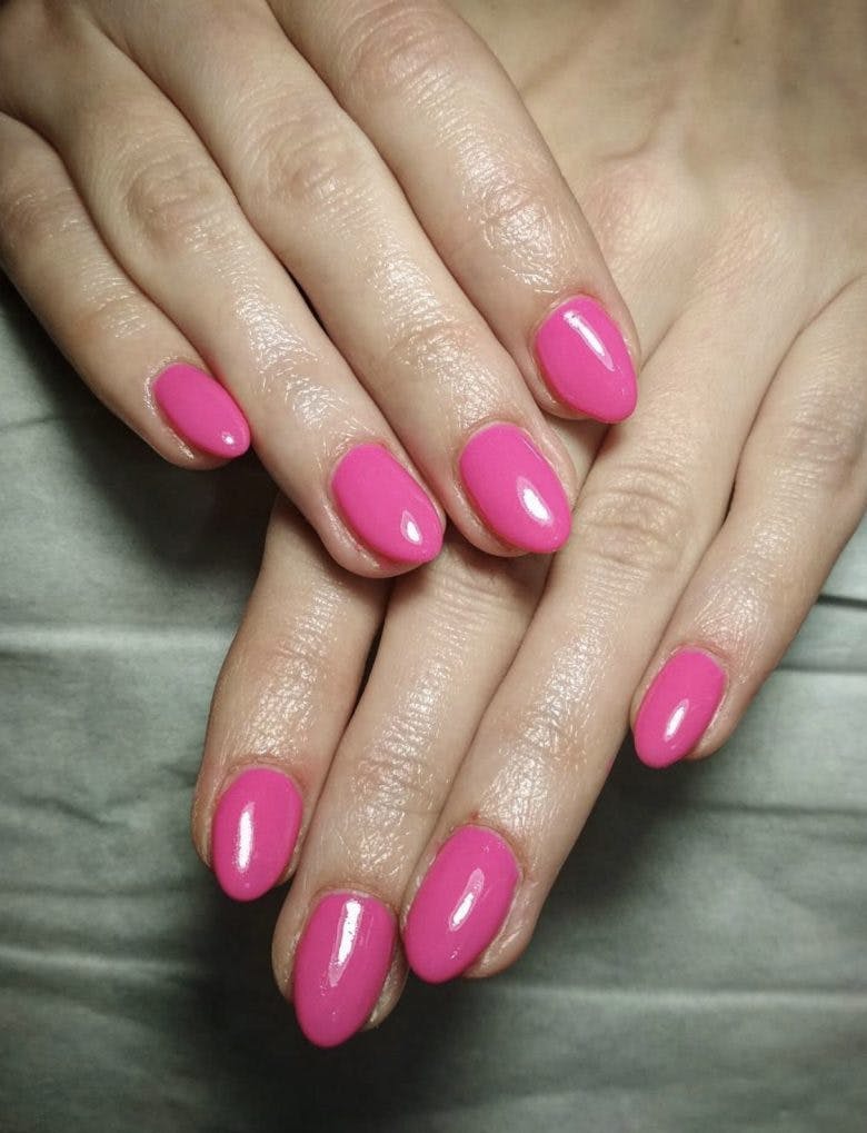 spring nails hot pink