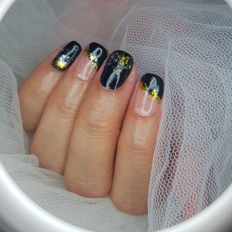 Black & Gold nail art design