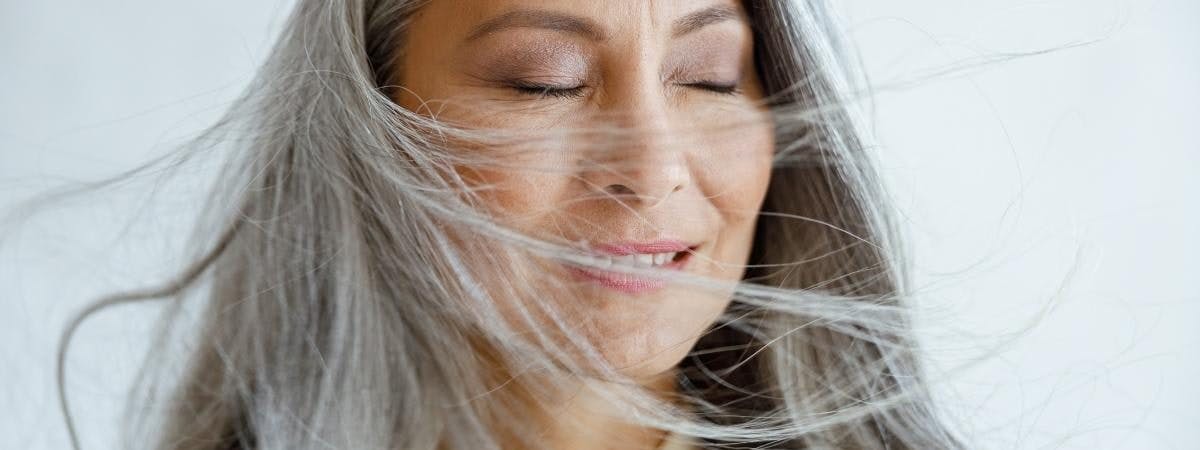 Holistic Ways to Manage the Menopause