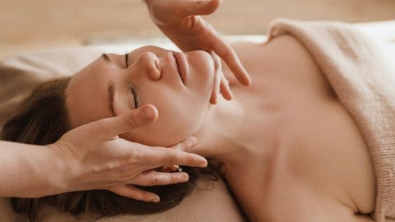 Décolleté Massage: Why You Should Try It Now